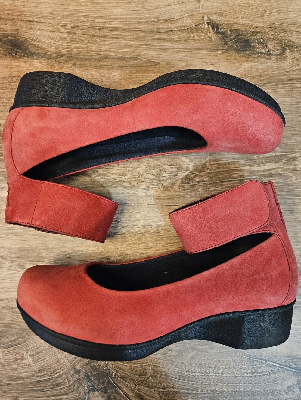 Dansko Lulu Mary Jane wedge shoes in red nubuck leather. Size 39